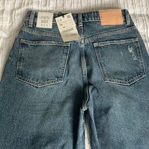 Zara- Classic Mom Fit Jeans- nwt size 4